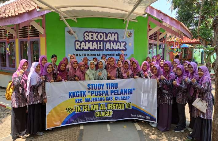 KEGIATAN STUDY BANDING DARI KKGTK PUSPA PELANGI MAJENANG KE TK ISLAM AL IRSYAD 01 CILACAP